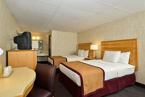 Howard Johnson By Wyndham West Yarmouth Cape Cod Bagian luar foto