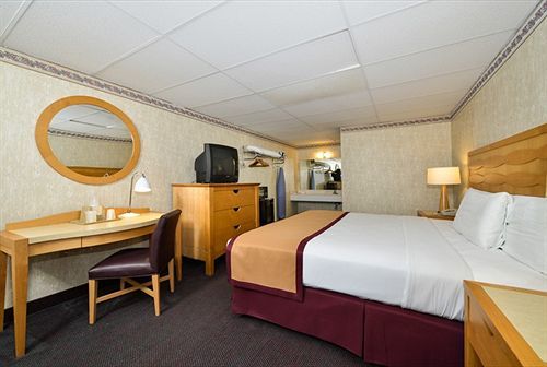 Howard Johnson By Wyndham West Yarmouth Cape Cod Bagian luar foto