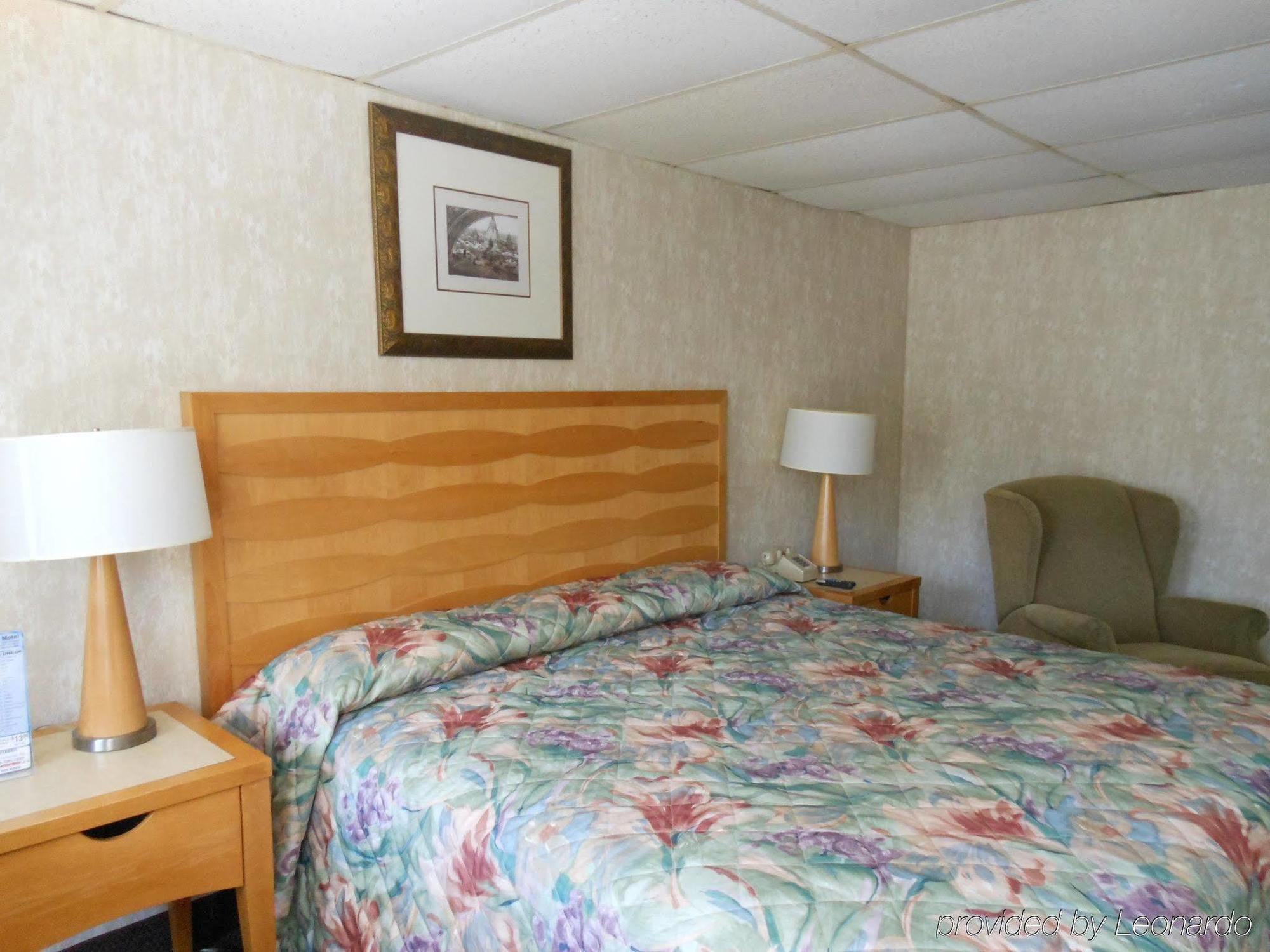 Howard Johnson By Wyndham West Yarmouth Cape Cod Bagian luar foto
